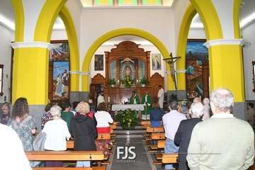 Lomo Magullo le da la bienvenida a su nuevo párroco/Francisco Javier Santana.